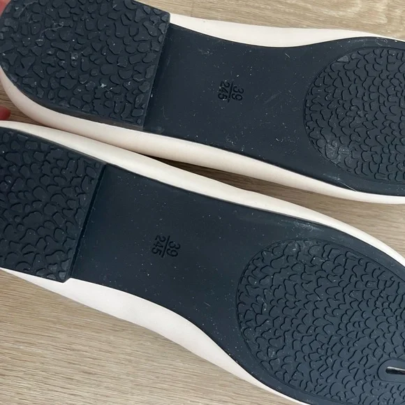 NWOT - Raboesy Tabi Ballet Flats (White) - Size 8 - Picture 6 of 7